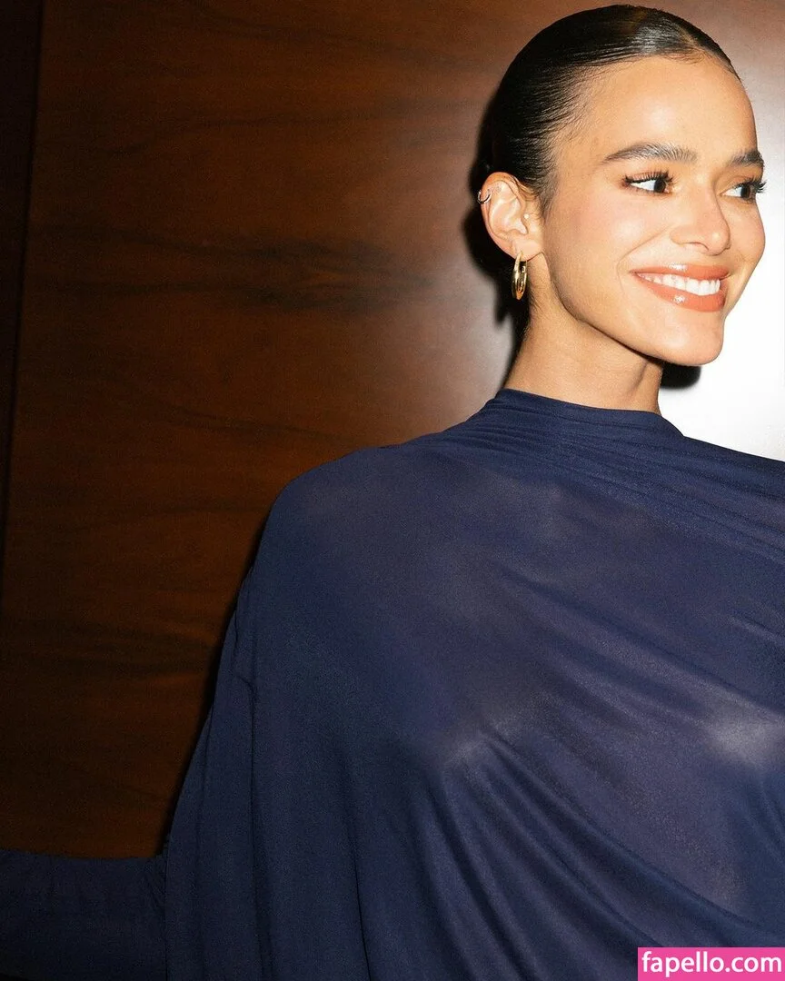 Bruna Marquezine Onlyfans Photo Gallery 