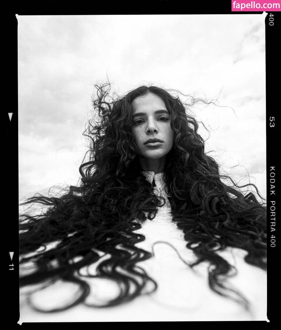 Bruna Marquezine Onlyfans Photo Gallery 