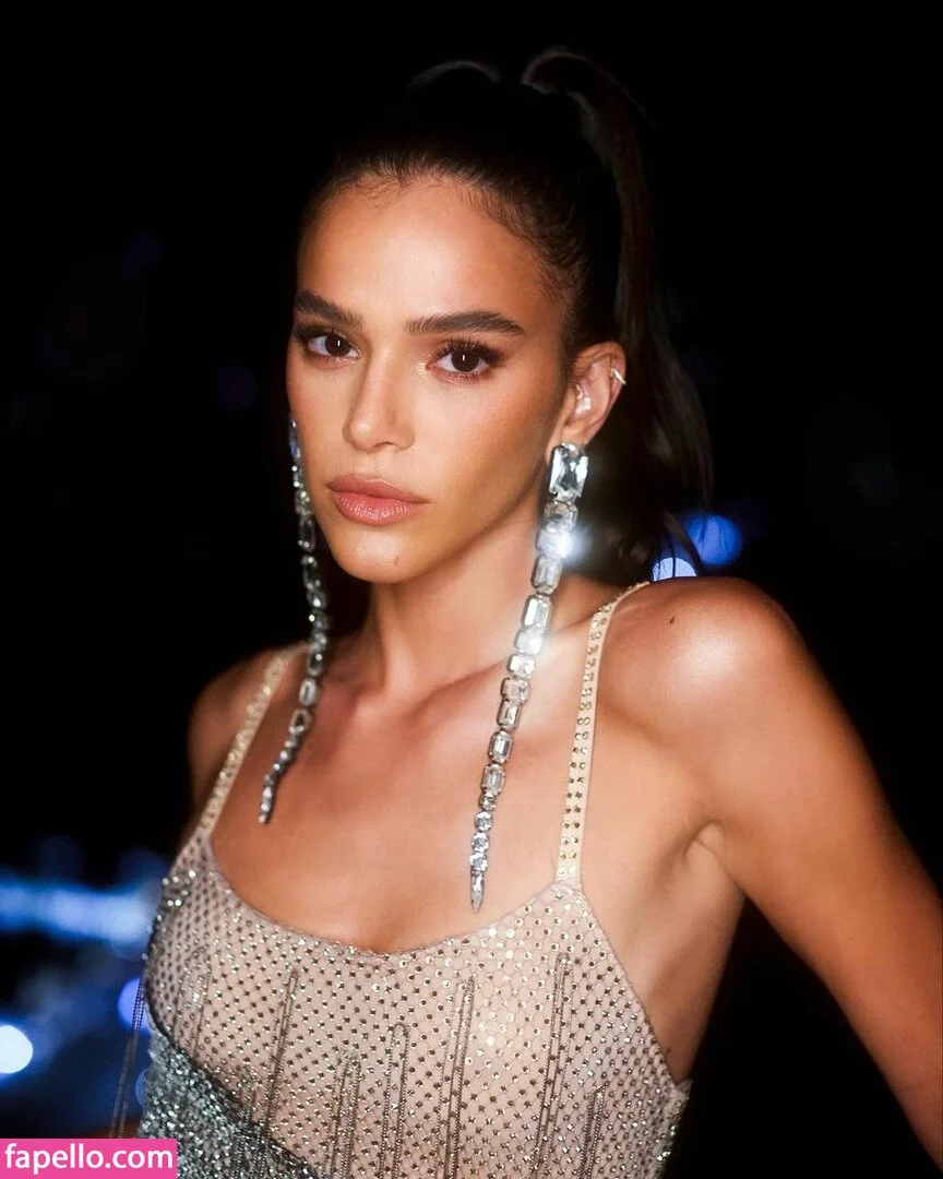 Bruna Marquezine Onlyfans Photo Gallery 