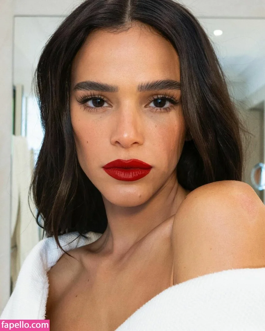 Bruna Marquezine Onlyfans Photo Gallery 
