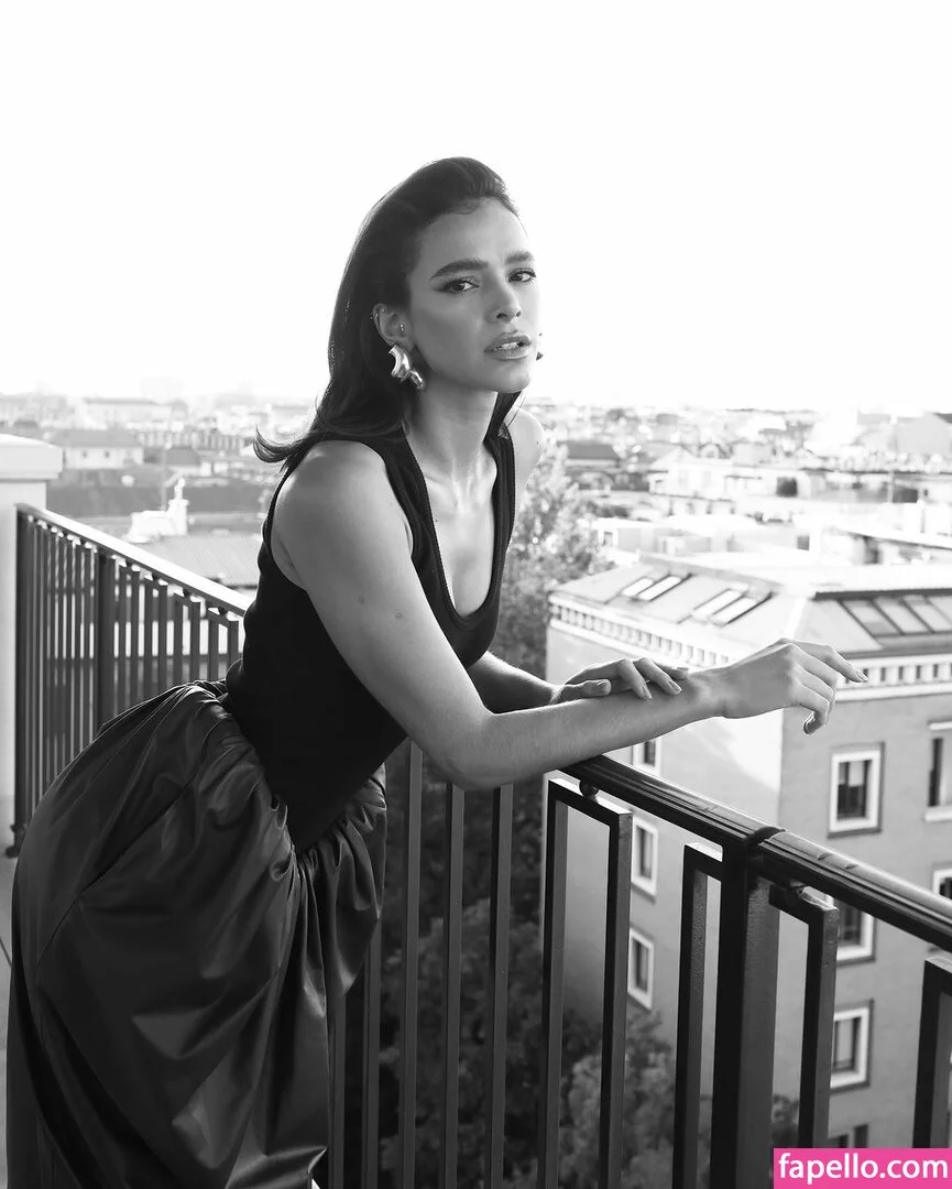 Bruna Marquezine Onlyfans Photo Gallery 