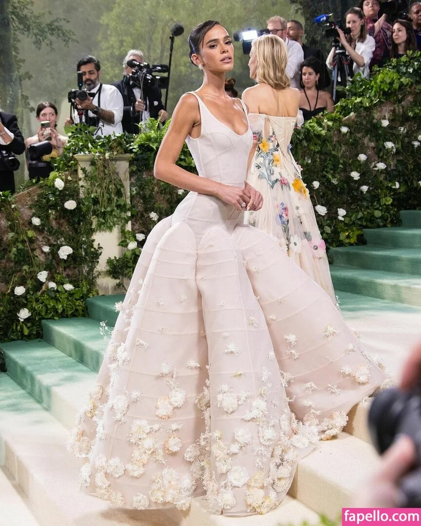 Bruna Marquezine Onlyfans Photo Gallery 