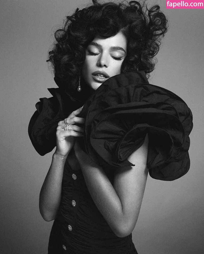 Bruna Marquezine Onlyfans Photo Gallery 