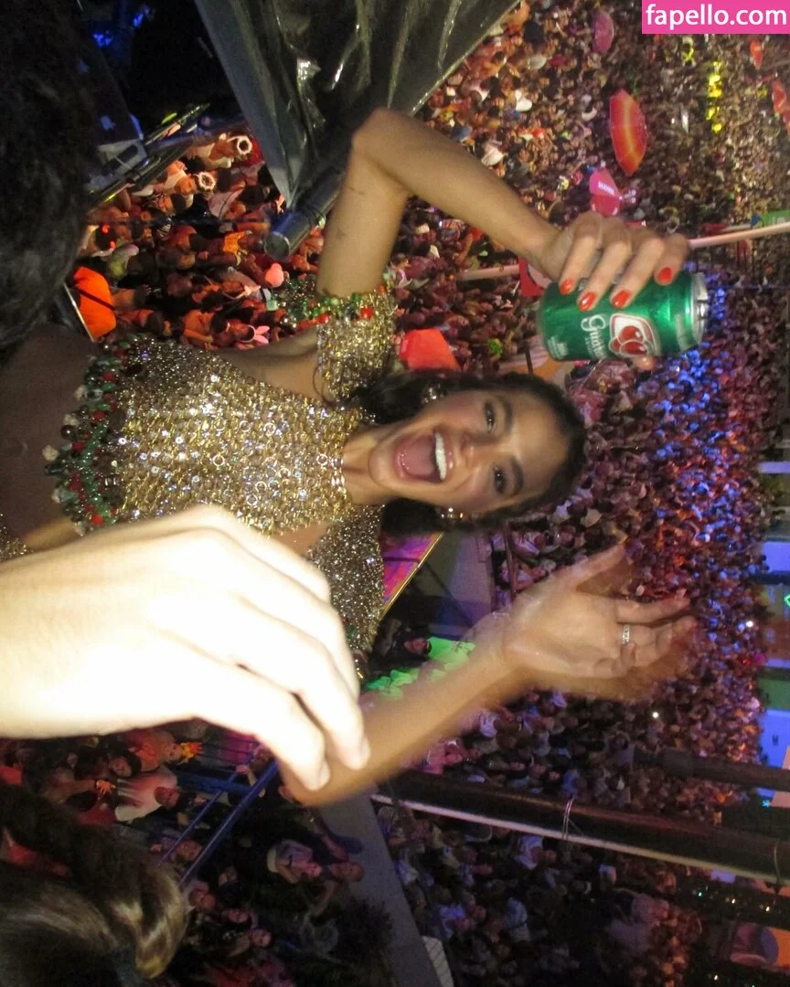 Bruna Marquezine Onlyfans Photo Gallery 