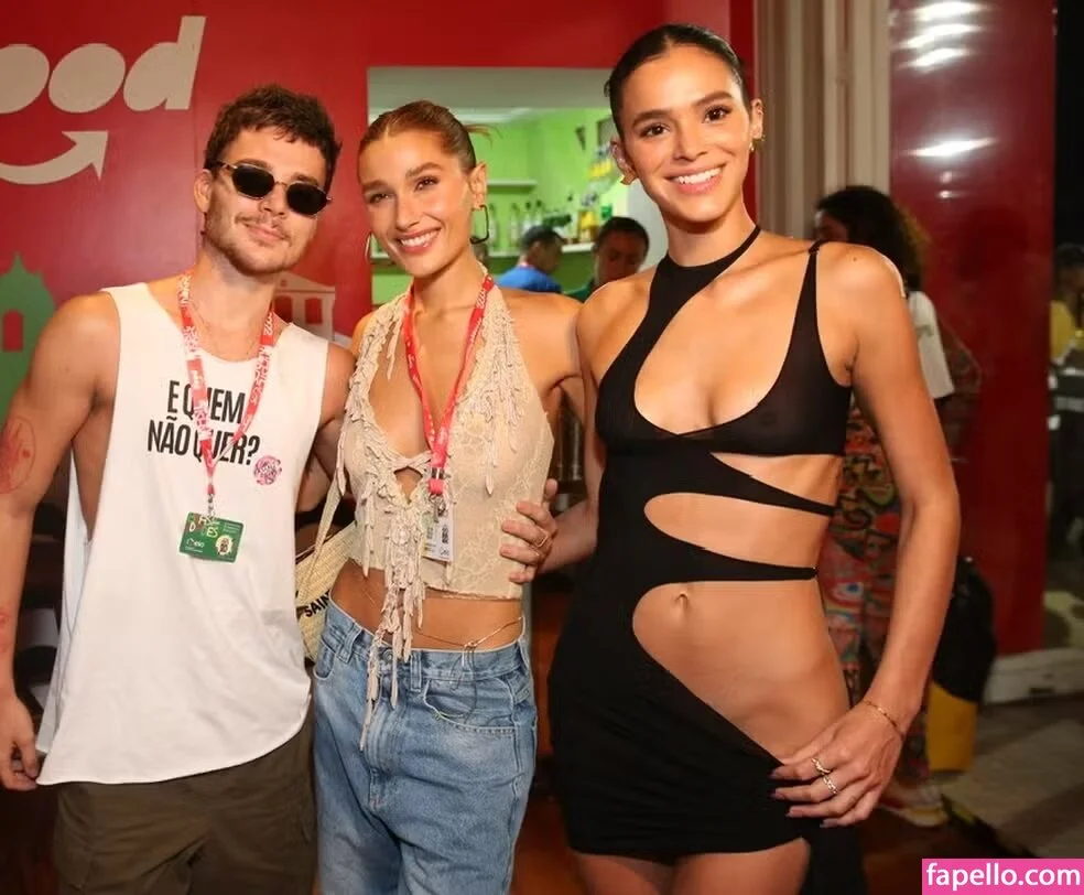 Bruna Marquezine Onlyfans Photo Gallery 