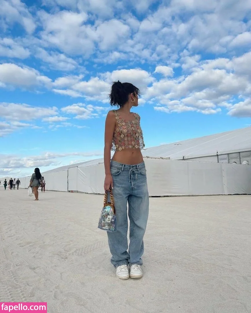 Bruna Marquezine Onlyfans Photo Gallery 