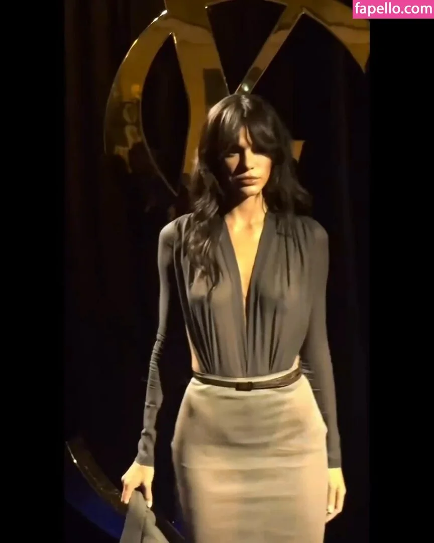 Bruna Marquezine Onlyfans Photo Gallery 