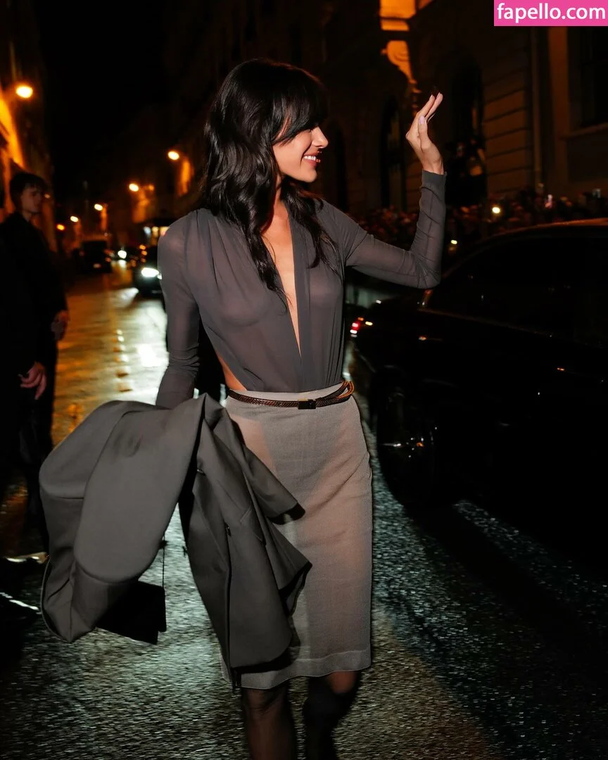 Bruna Marquezine Onlyfans Photo Gallery 