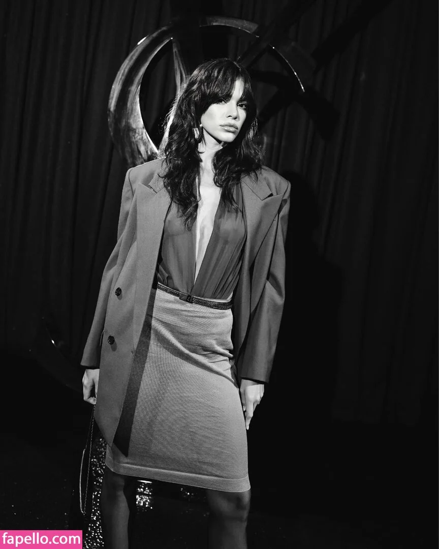 Bruna Marquezine Onlyfans Photo Gallery 