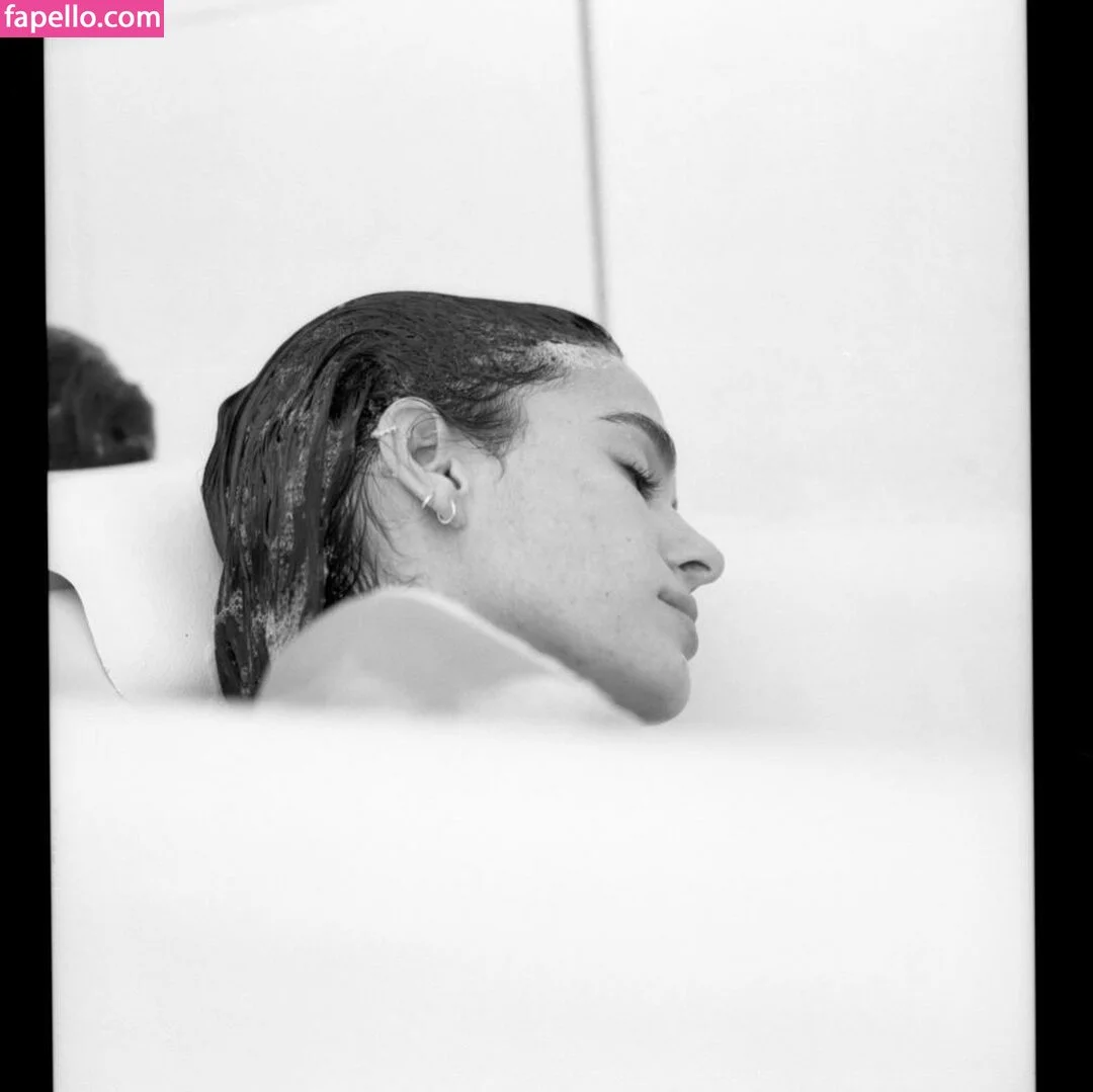 Bruna Marquezine Onlyfans Photo Gallery 