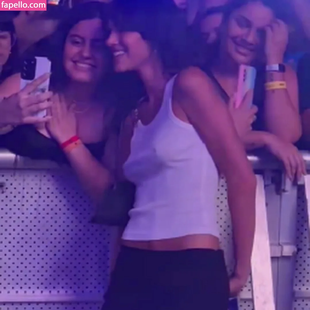 Bruna Marquezine Onlyfans Photo Gallery 