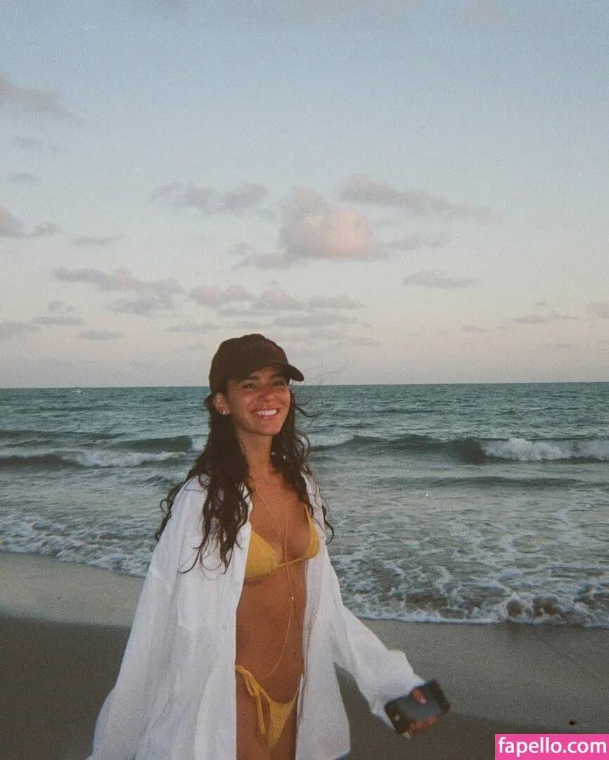 Bruna Marquezine Onlyfans Photo Gallery 