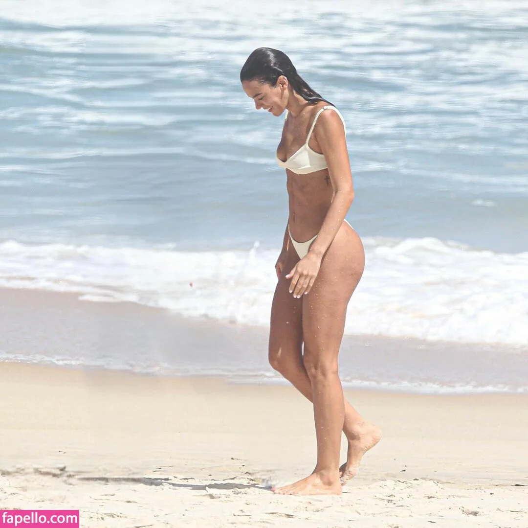 Bruna Marquezine Onlyfans Photo Gallery 