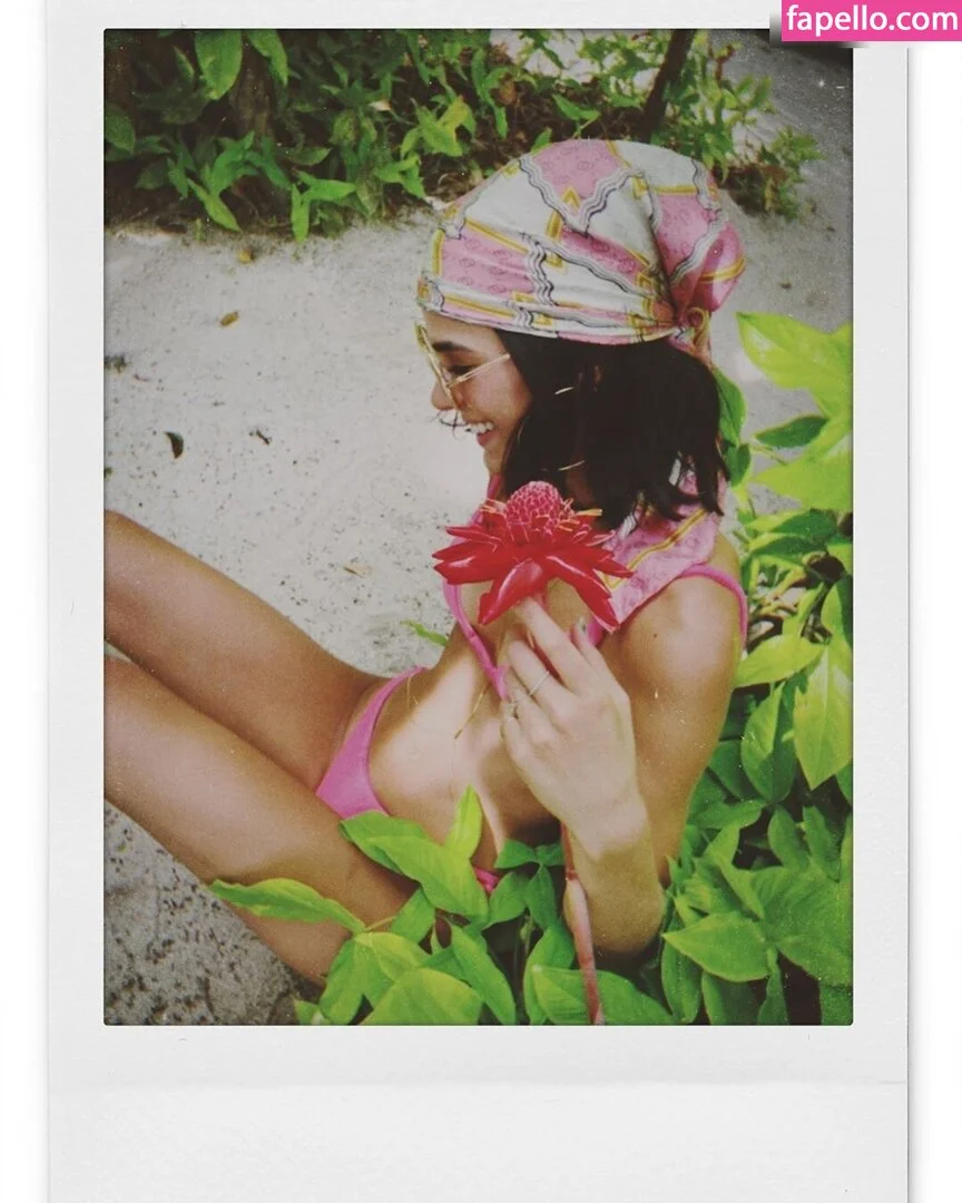 Bruna Marquezine Onlyfans Photo Gallery 