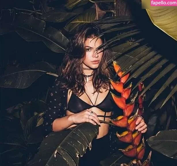 Bruna Marquezine Onlyfans Photo Gallery 