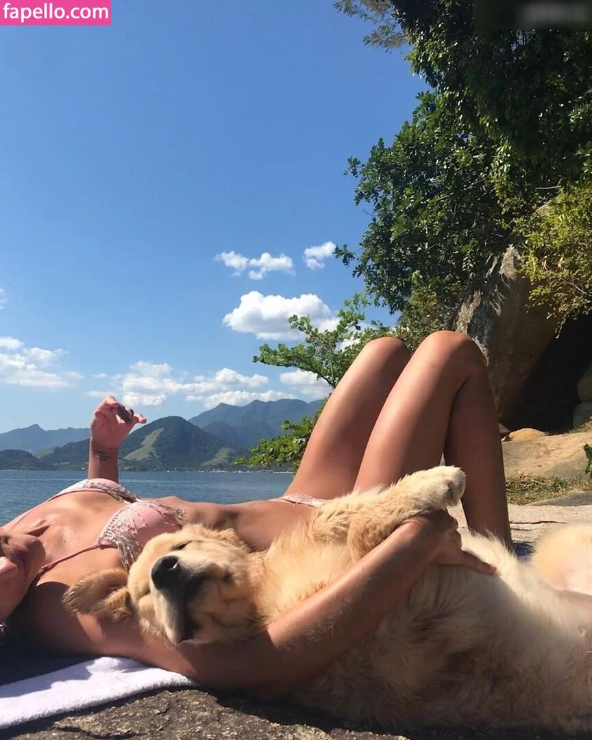 Bruna Marquezine Onlyfans Photo Gallery 