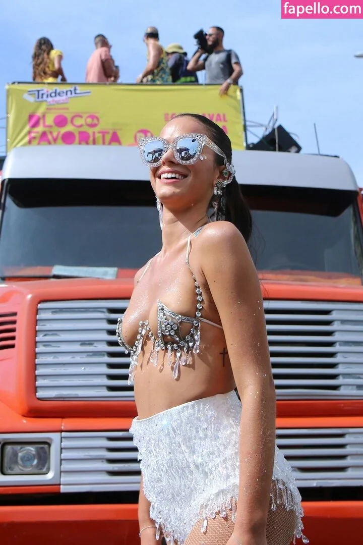 Bruna Marquezine Onlyfans Photo Gallery 