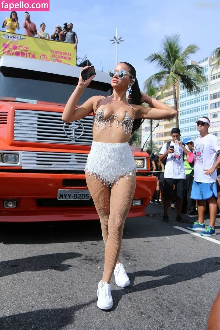Bruna Marquezine Onlyfans Photo Gallery 