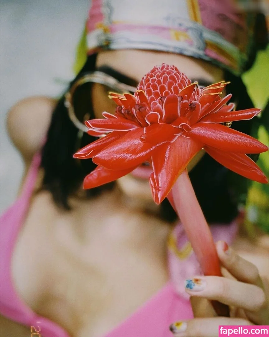 Bruna Marquezine Onlyfans Photo Gallery 