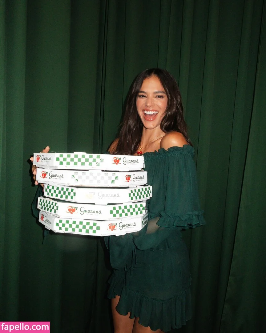 Bruna Marquezine Onlyfans Photo Gallery 