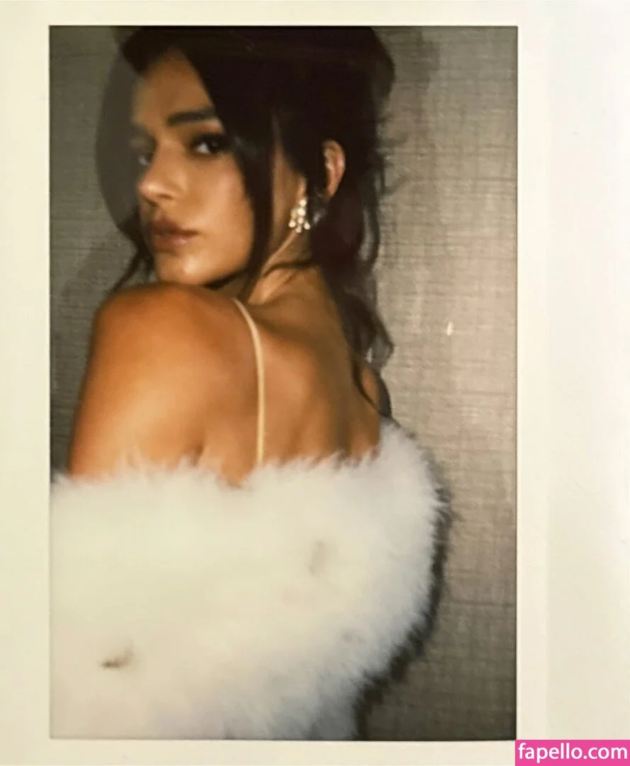 Bruna Marquezine Onlyfans Photo Gallery 