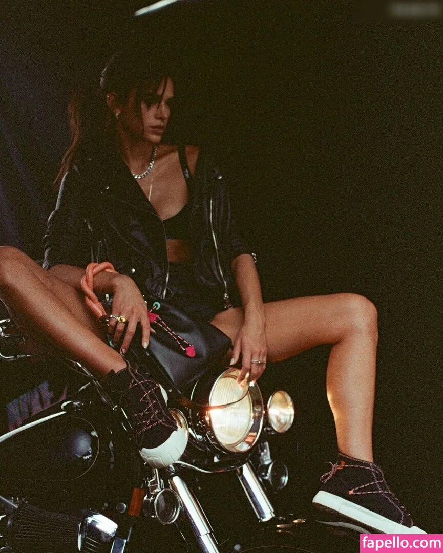 Bruna Marquezine Onlyfans Photo Gallery 