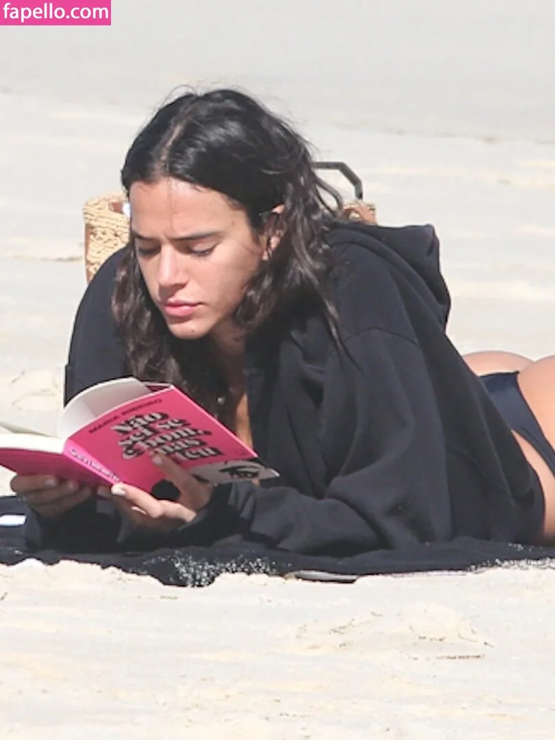 Bruna Marquezine Onlyfans Photo Gallery 