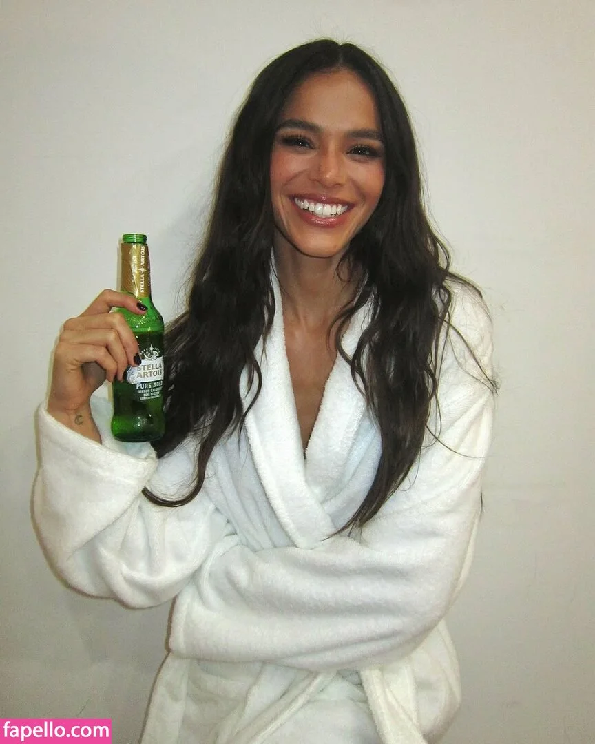 Bruna Marquezine Onlyfans Photo Gallery 