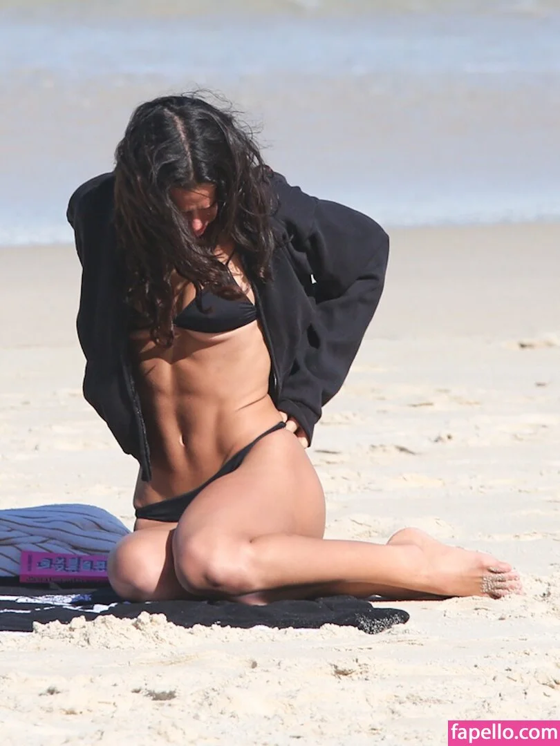 Bruna Marquezine Onlyfans Photo Gallery 