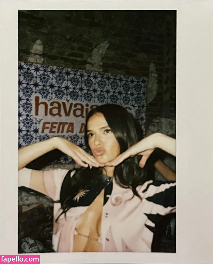 Bruna Marquezine Onlyfans Photo Gallery 