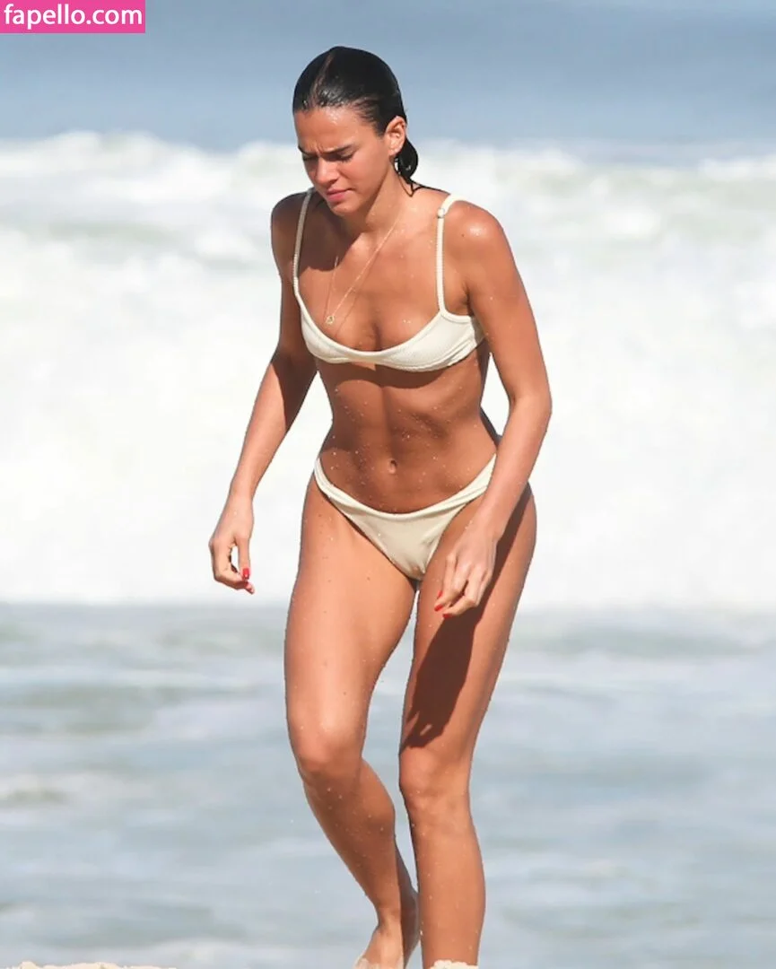 Bruna Marquezine Onlyfans Photo Gallery 