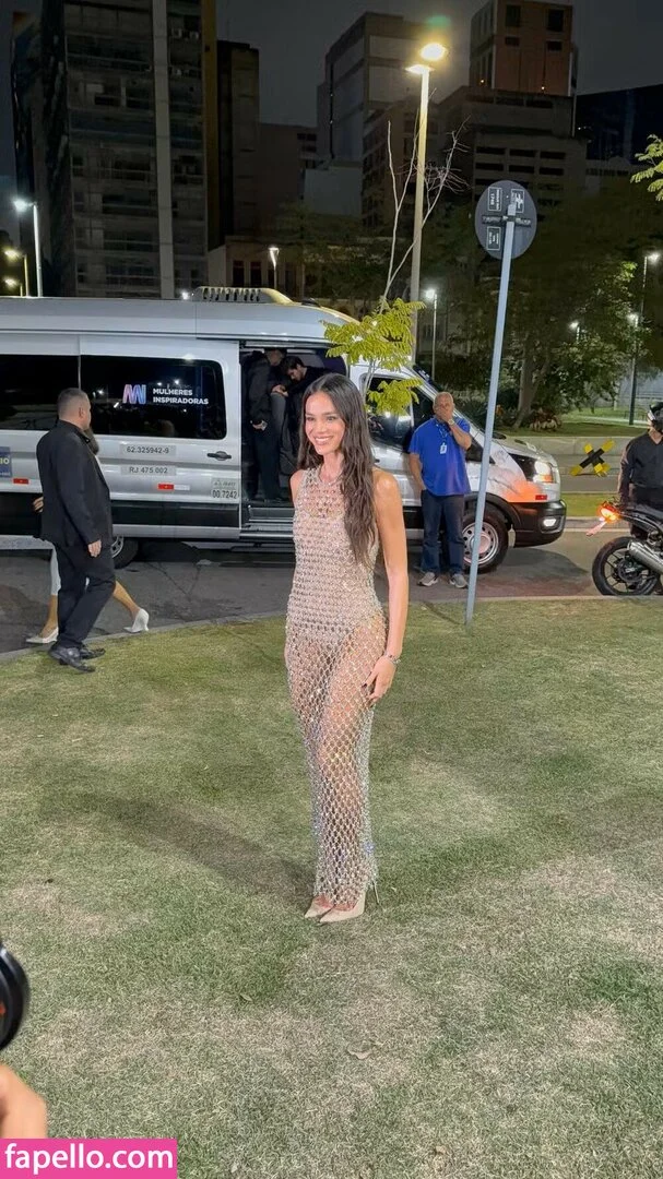 Bruna Marquezine Onlyfans Photo Gallery 