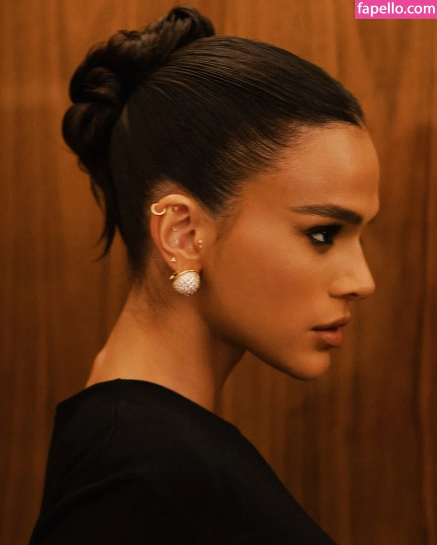 Bruna Marquezine Onlyfans Photo Gallery 