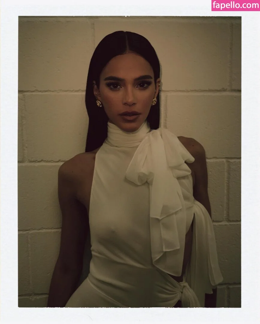 Bruna Marquezine Onlyfans Photo Gallery 