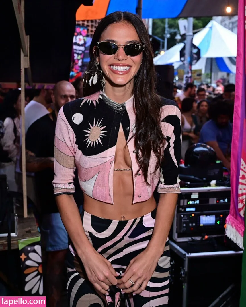 Bruna Marquezine Onlyfans Photo Gallery 