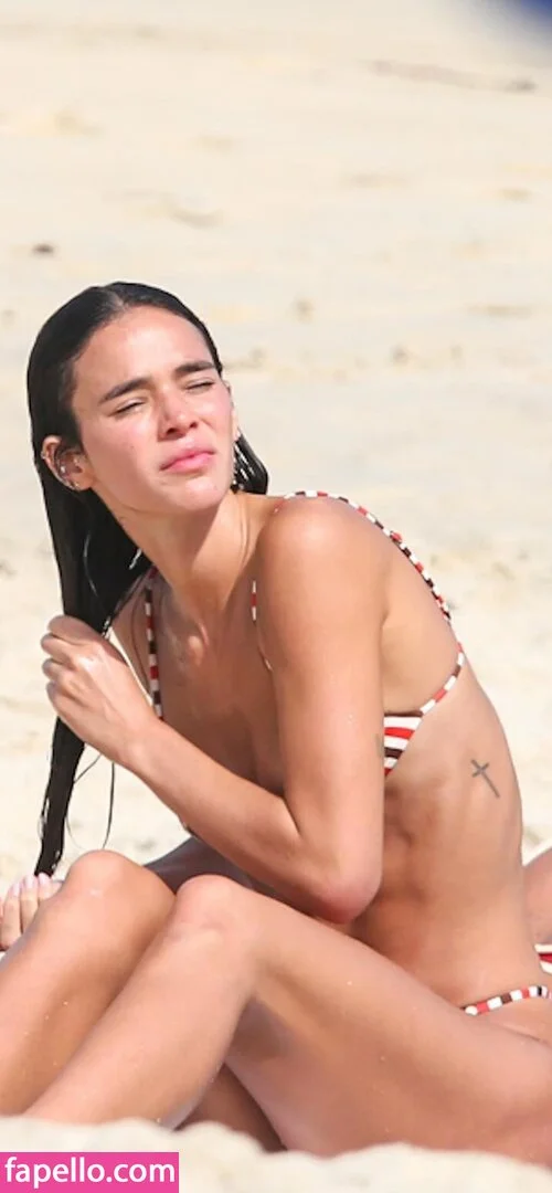Bruna Marquezine Onlyfans Photo Gallery 