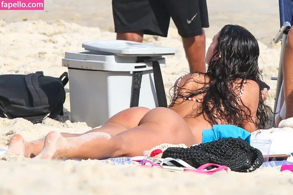 Bruna Marquezine Onlyfans Photo Gallery 