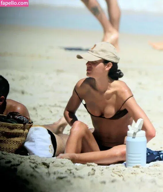 Bruna Marquezine Onlyfans Photo Gallery 