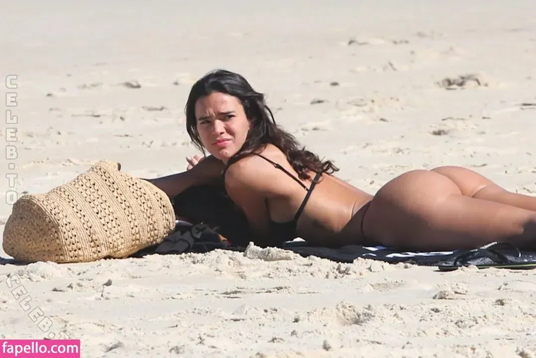 Bruna Marquezine Onlyfans Photo Gallery 