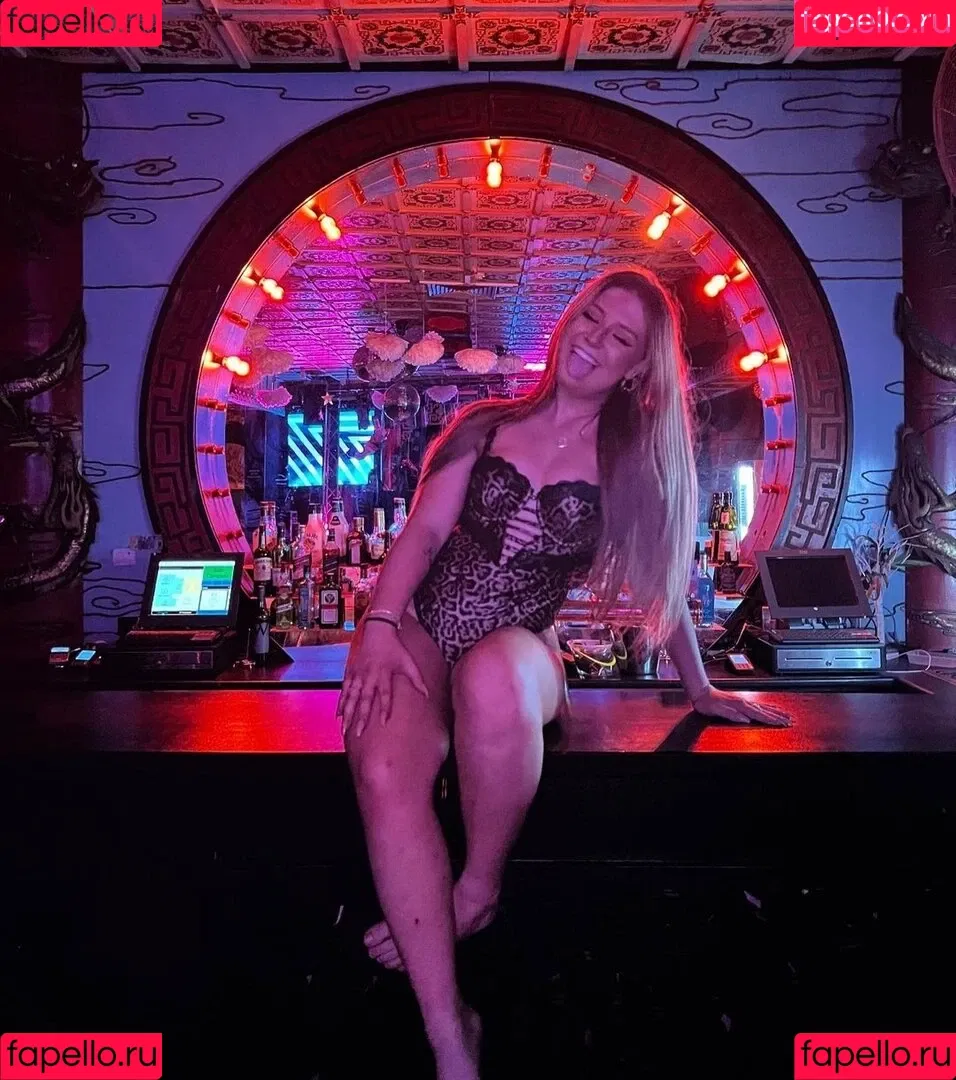 Stacey Hoult Onlyfans Photo Gallery 