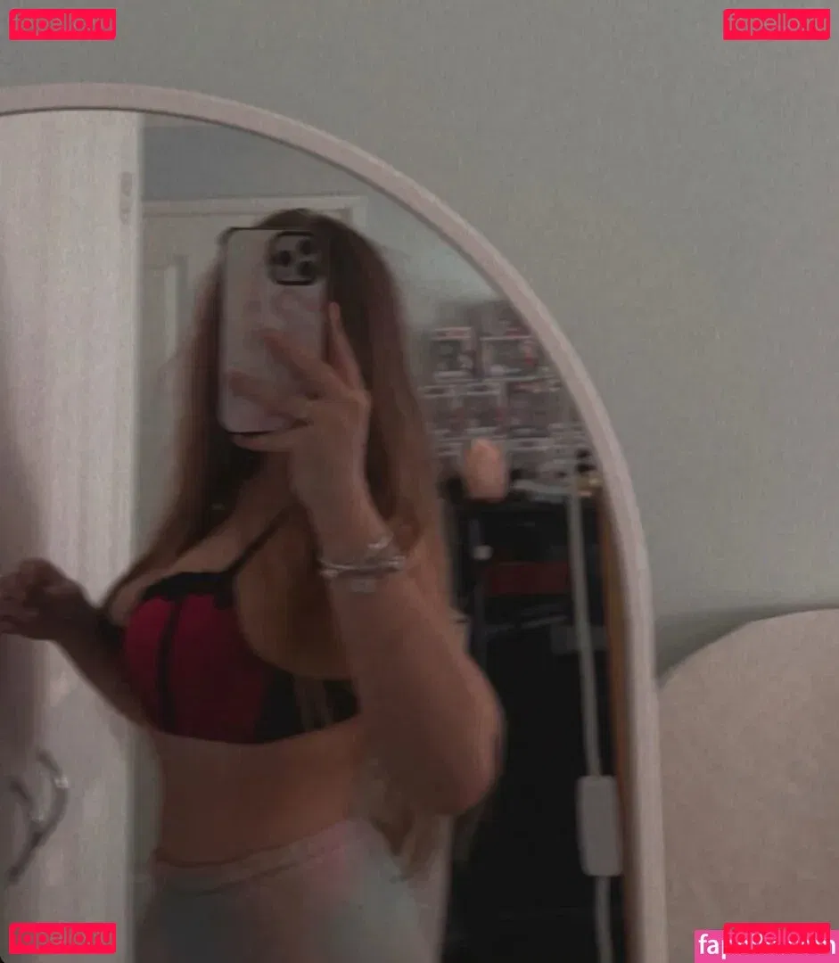 Stacey Hoult Onlyfans Photo Gallery 