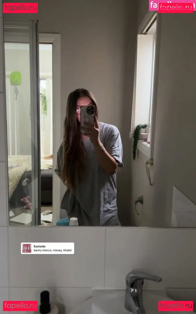 Stacey Hoult Onlyfans Photo Gallery 