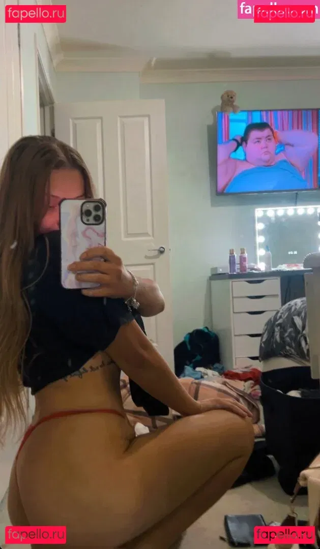 Stacey Hoult Onlyfans Photo Gallery 