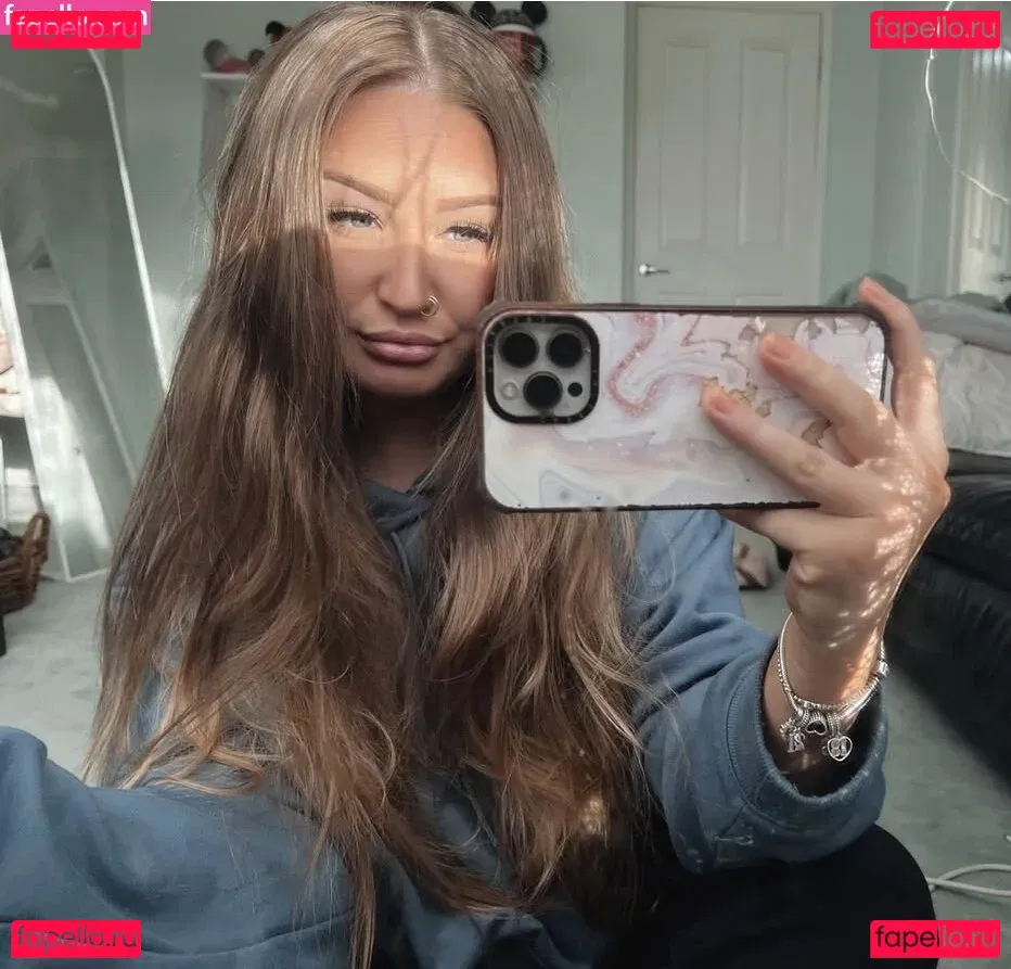 Stacey Hoult Onlyfans Photo Gallery 