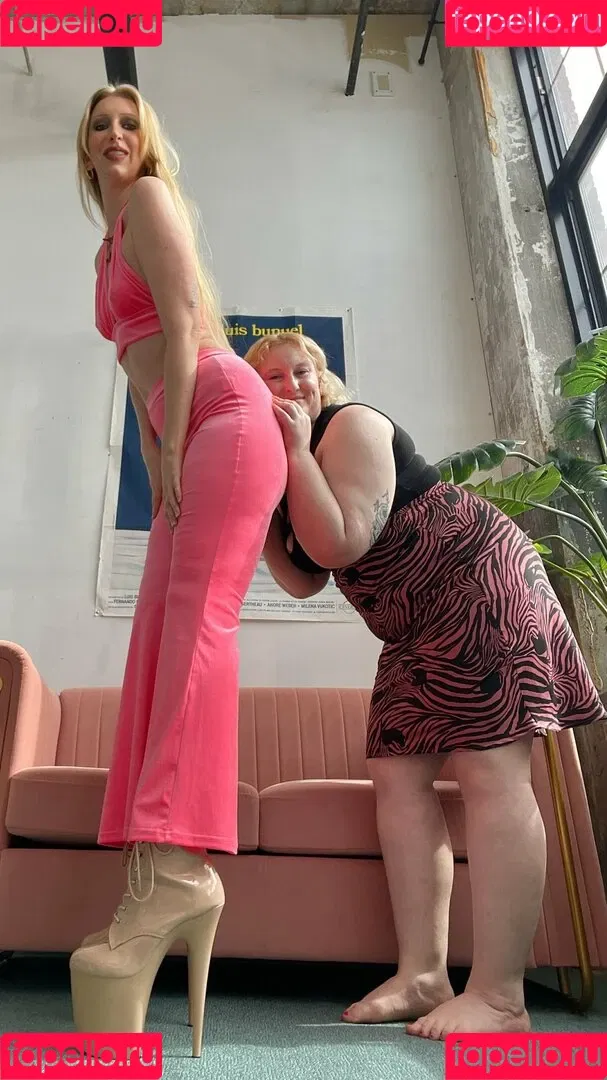 tall.doll Onlyfans Photo Gallery 