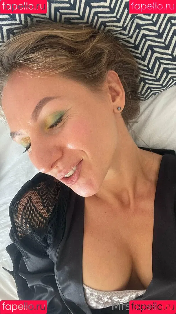 mrs_kissvhs Onlyfans Photo Gallery 