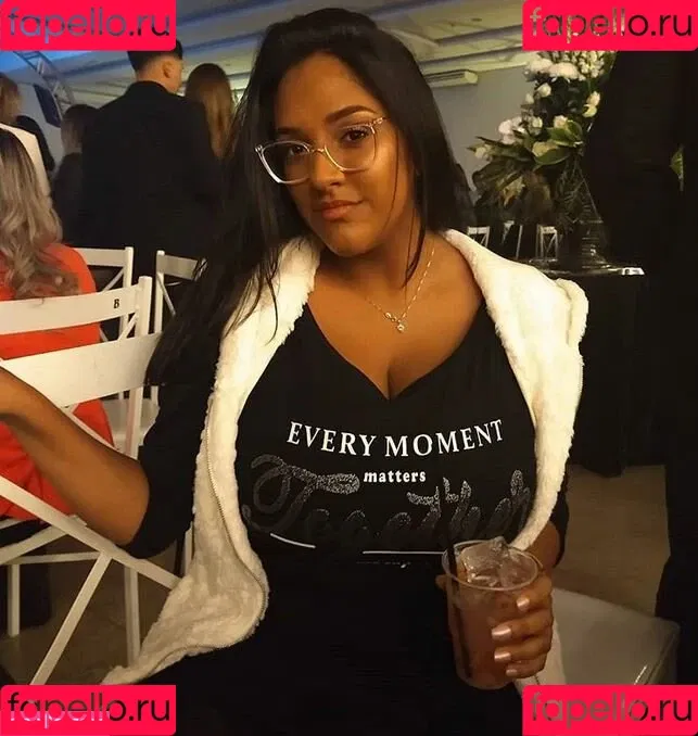Sofia Mendonca Onlyfans Photo Gallery 