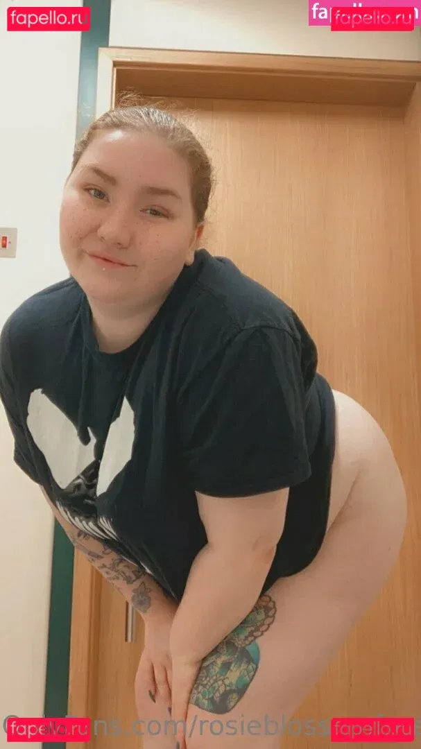 rosieblossomfree Onlyfans Photo Gallery 