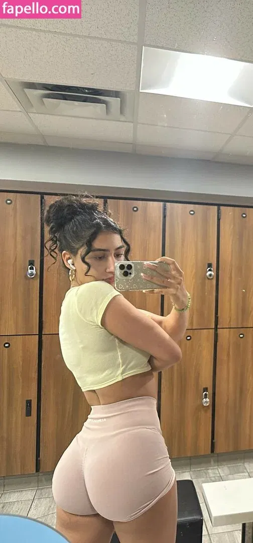 Kareena Bachra Onlyfans Photo Gallery 