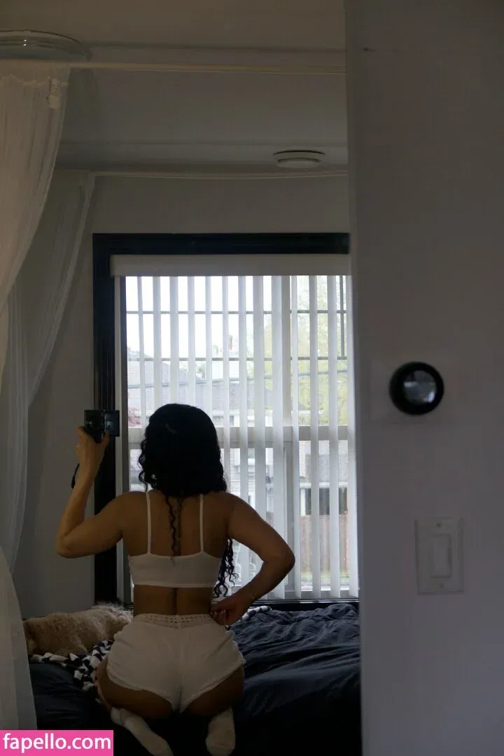 Kareena Bachra Onlyfans Photo Gallery 